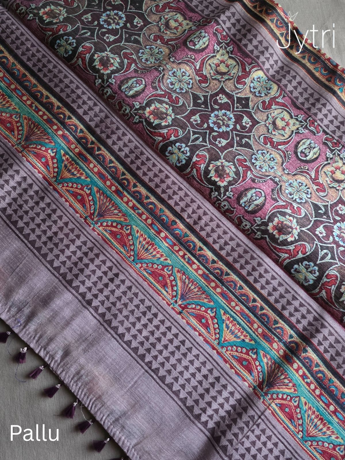 Off White Jute Cotton Multicolor Floral Print Saree