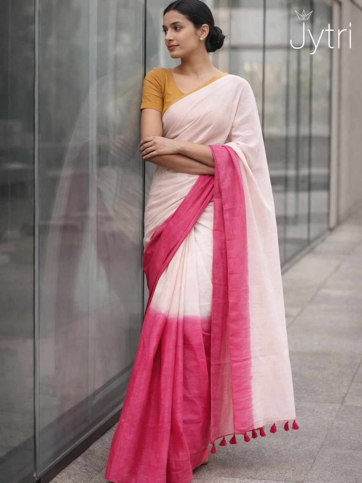 Elegant pink gradient saree for women suitable for parties, festive occasions, and daily wear