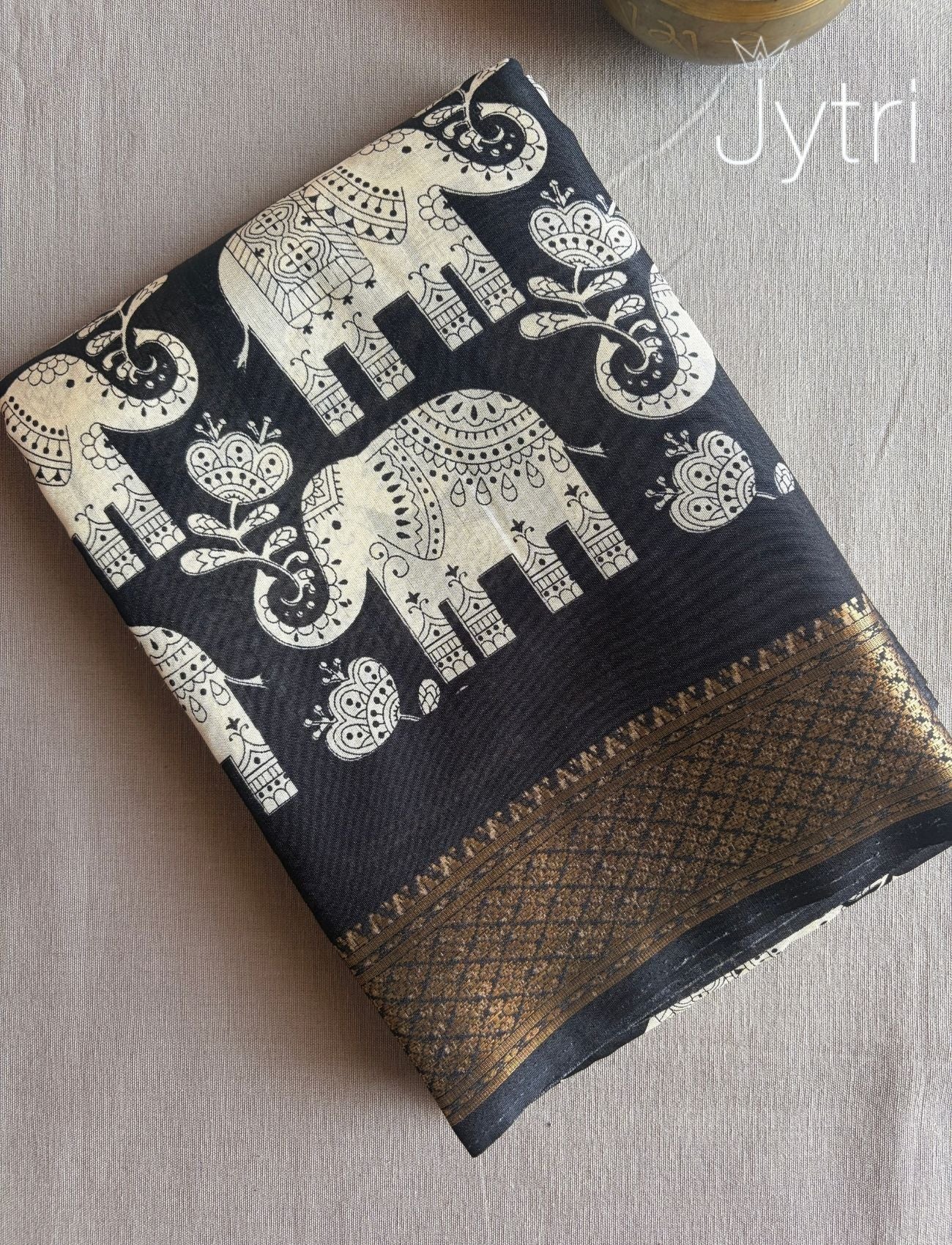 Black and White Artistic Saree