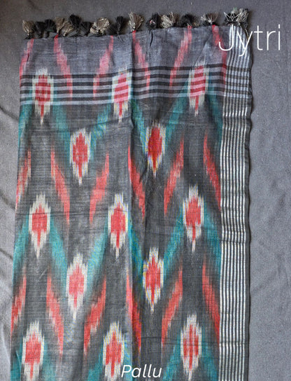 Ikkat Print Saree Grey