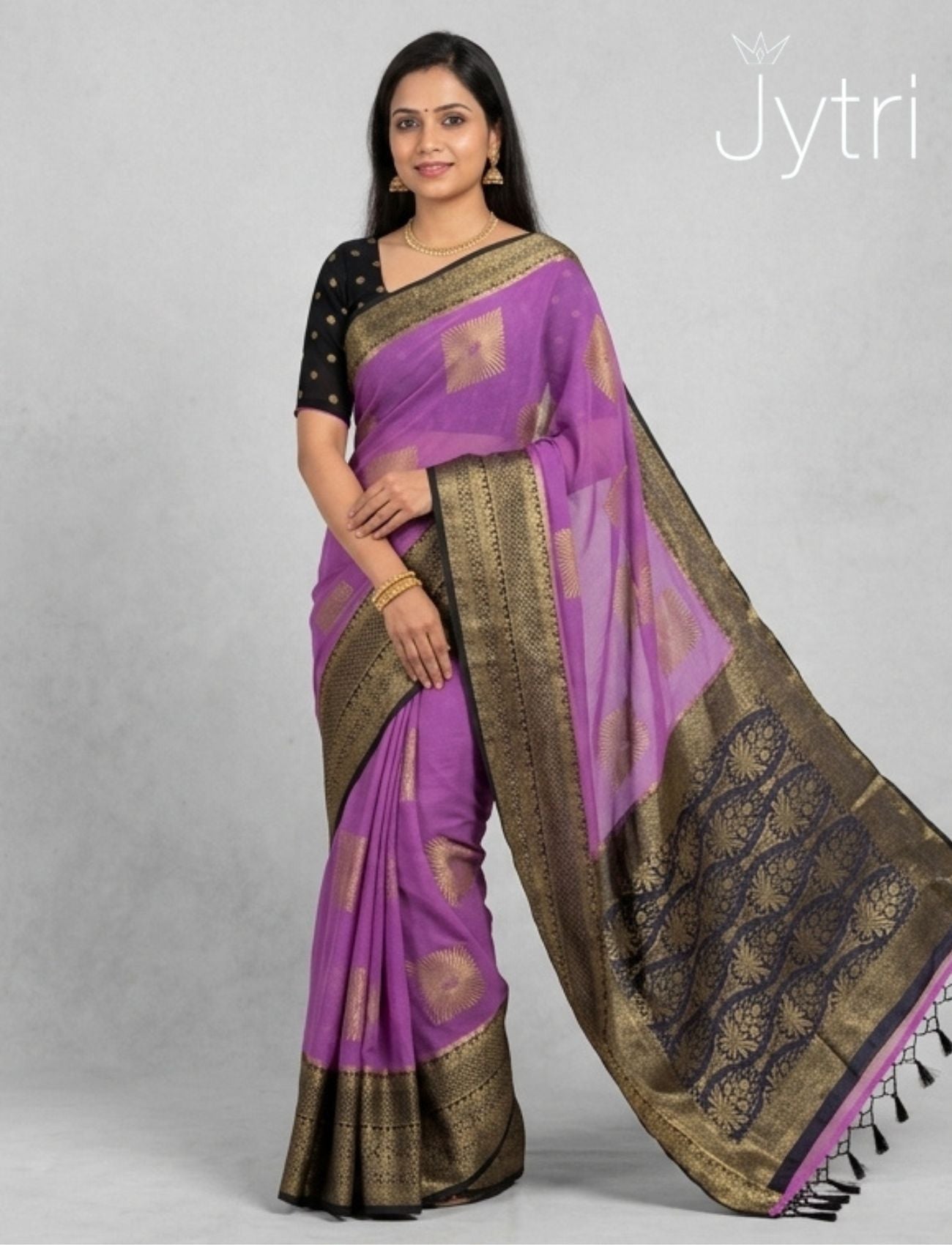 Light Purple Saree with Golden Border