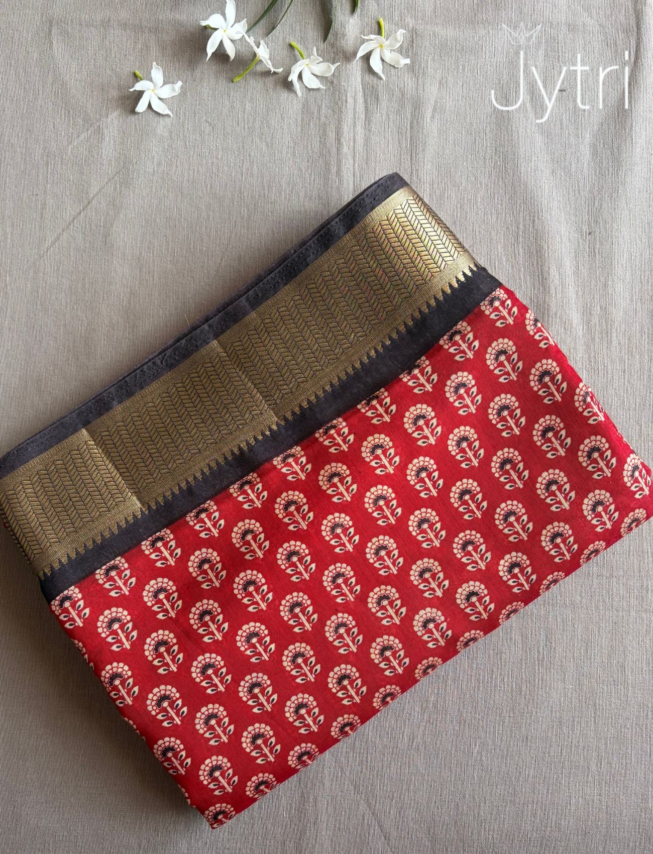 Mulmul Cotton Saree Red