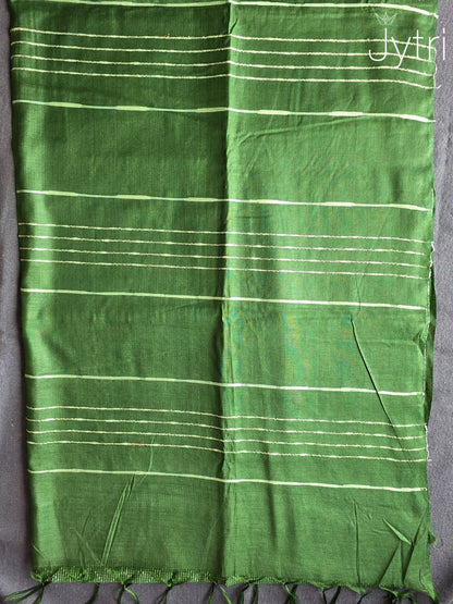 Saree with Threadwork Pallu