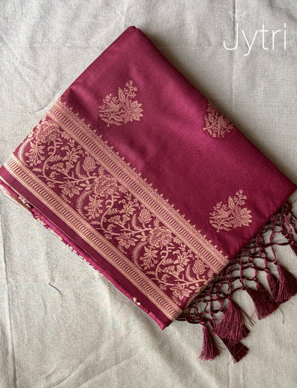 Saree with Zari Work Maroon